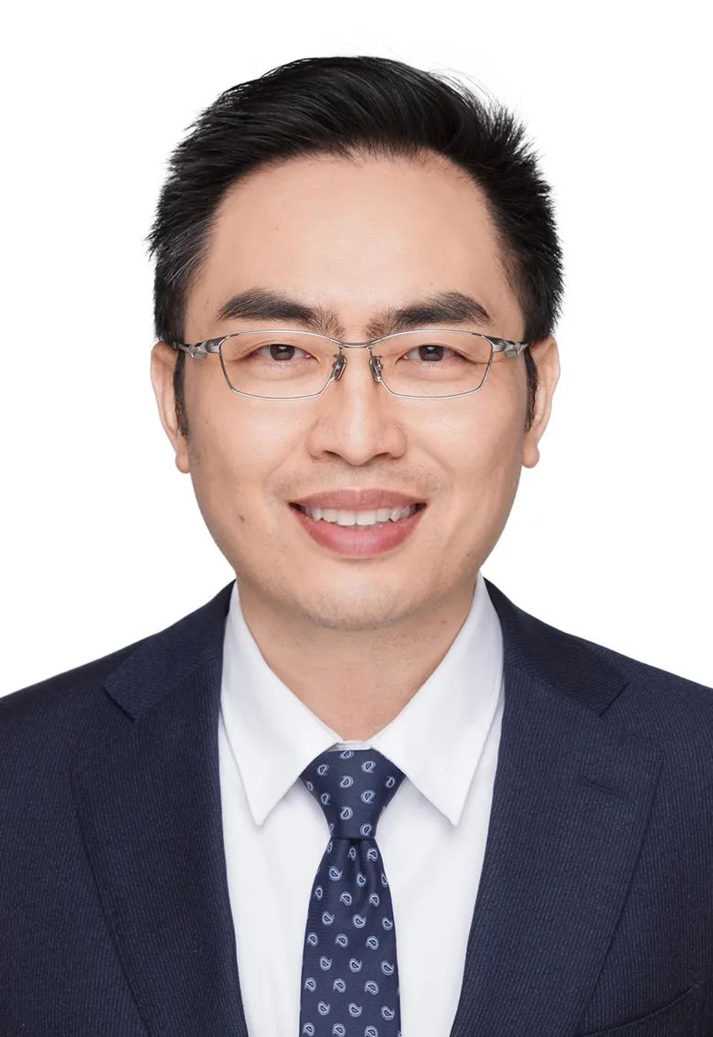 爱游戏入口包含集结日体能课后，北京首钢内部沟通备战法国杯，气氛紧张，医务组通报恢复的词条